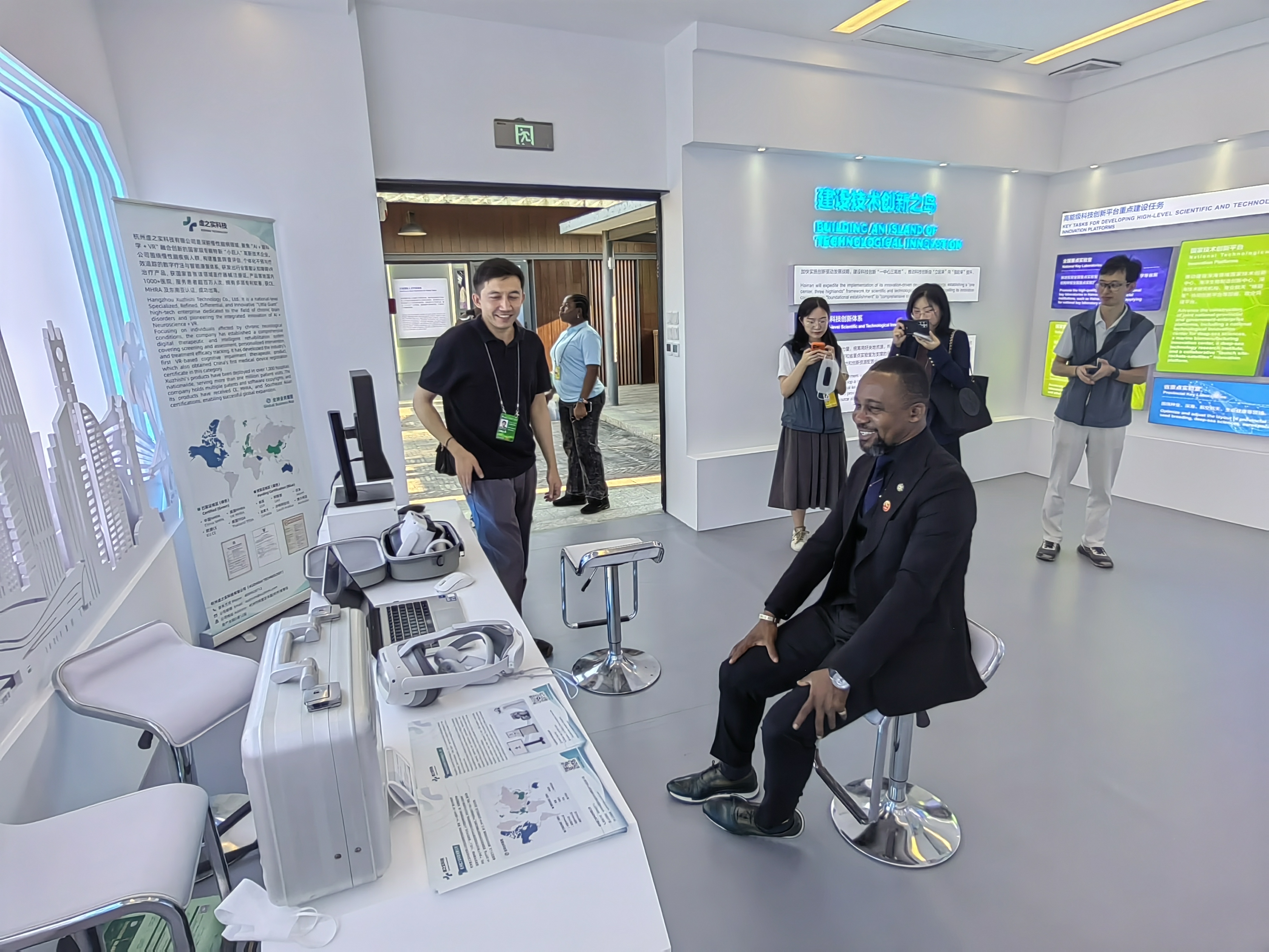 科特迪瓦 圣佩德罗大区第一副主席吉勒斯·格厄-01.jpg