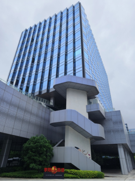 疯狂伴习全球总部外景.png